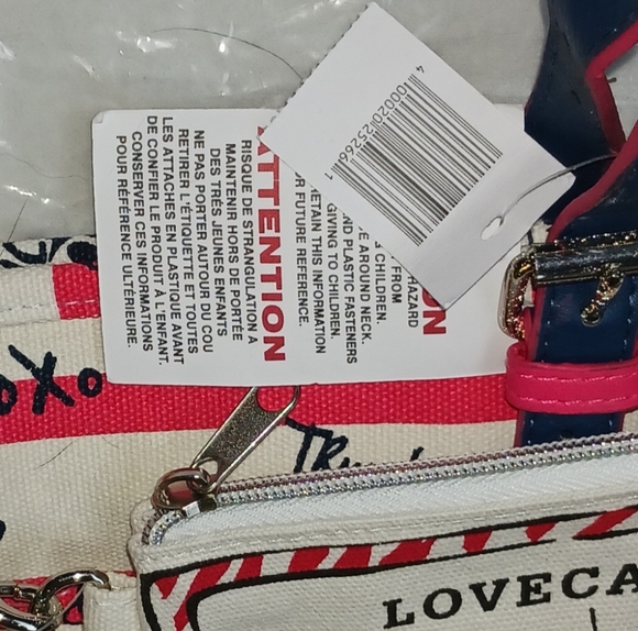 DISNEY MICKEY AND MINNIE TOTE WITH WRISTLET NWT - Picture 10 of 10